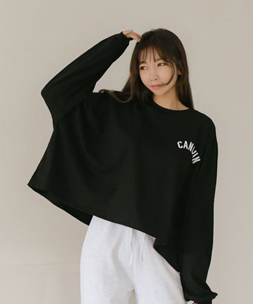 Unique 780 칸쿤 크롭맨투맨~