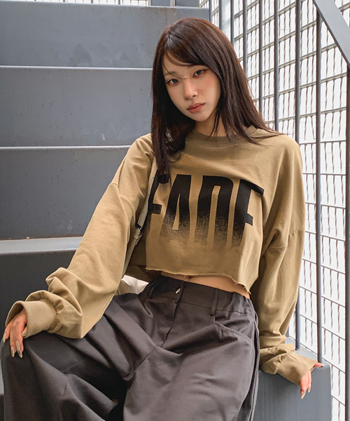 Unique1515 페이드 크롭맨투맨~