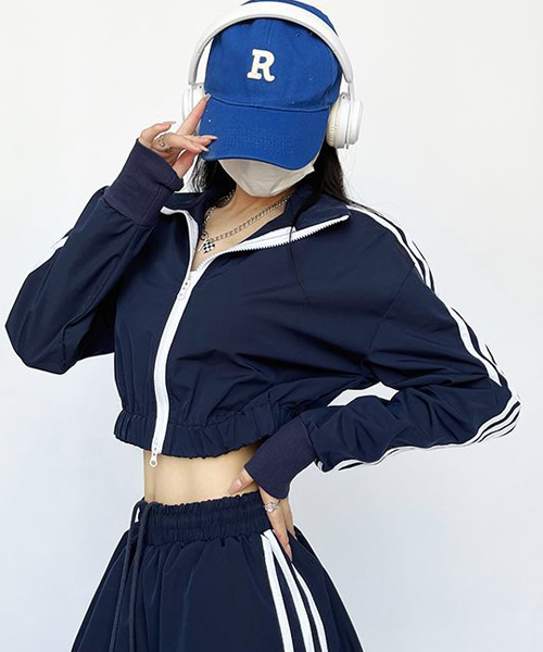 Unique1548 라인트랙 크롭집업~