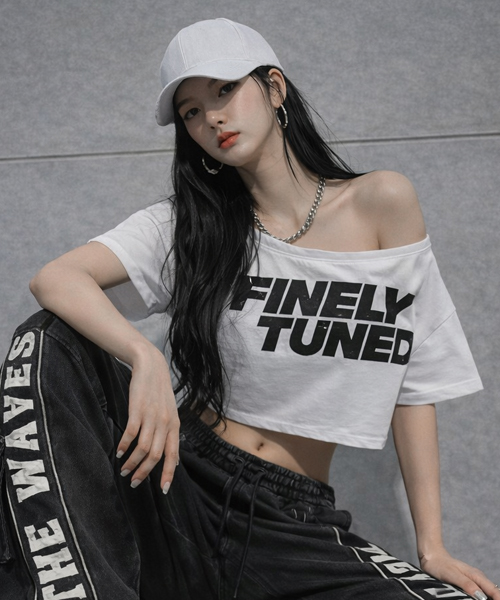 Unique1554 튠 오프숄더 크롭티~