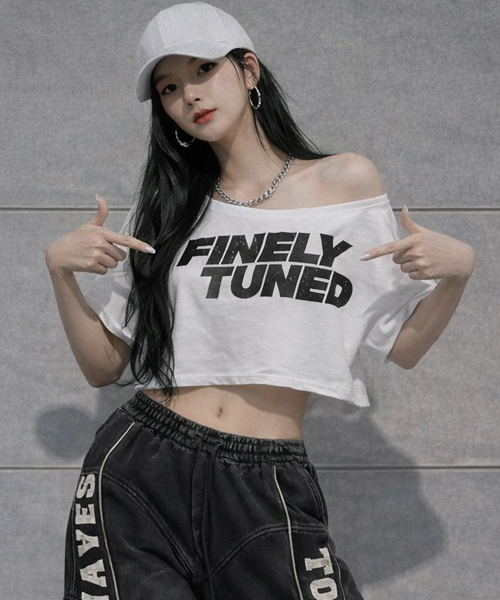 Unique1554 튠 오프숄더 크롭티~